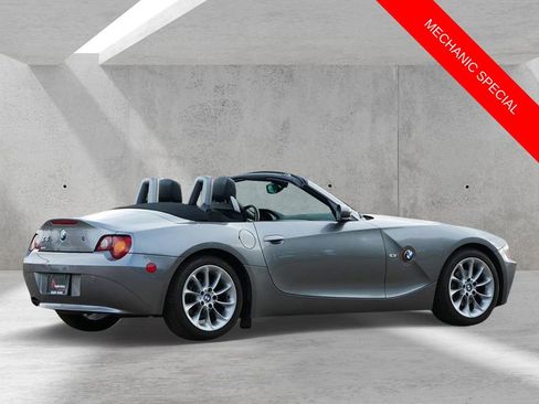 Used 2004 BMW Z4 2.5i RWD image 3