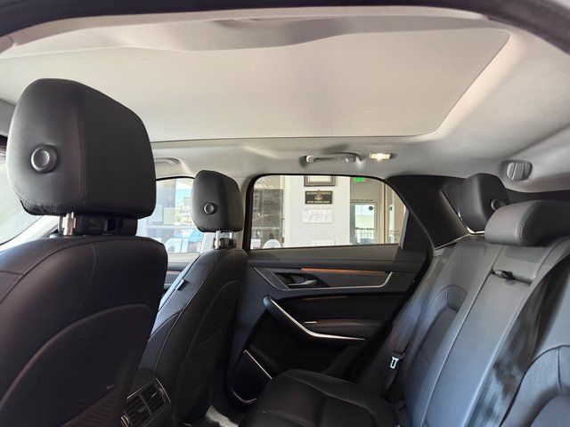 Used 2023 Jaguar F-PACE S AWD/4WD image 17