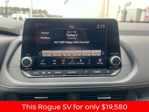 Used 2024 Nissan Rogue SV image 26