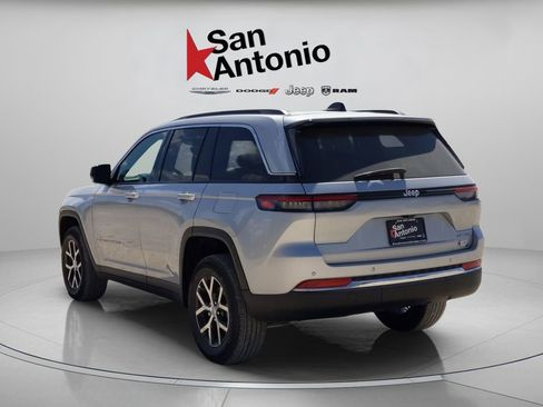 New 2025 Jeep Grand Cherokee Limited RWD image 6