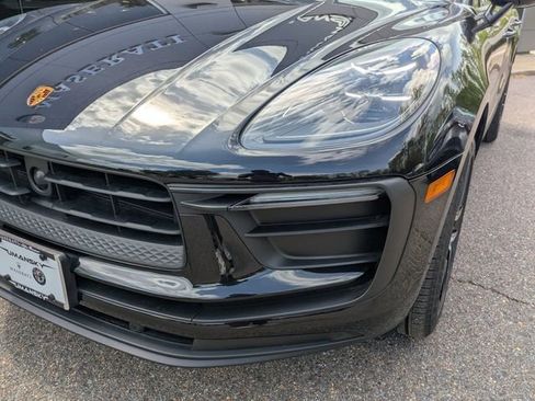 Used 2025 Porsche Macan AWD/4WD image 12