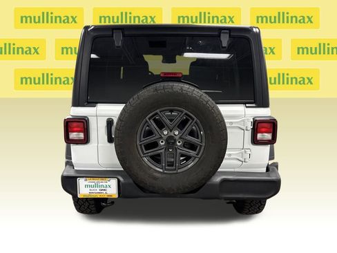 Used 2024 Jeep Wrangler Sport S image 15