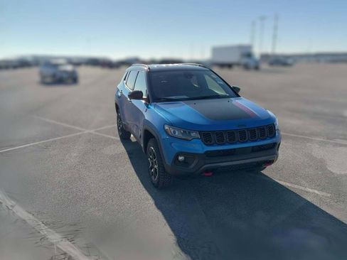 New 2026 Jeep Compass Trailhawk image 17