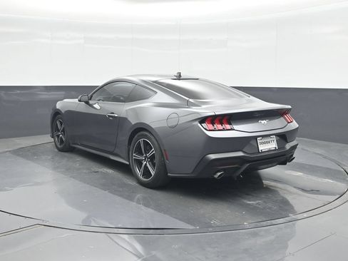 Used 2025 Ford Mustang Coupe RWD image 19