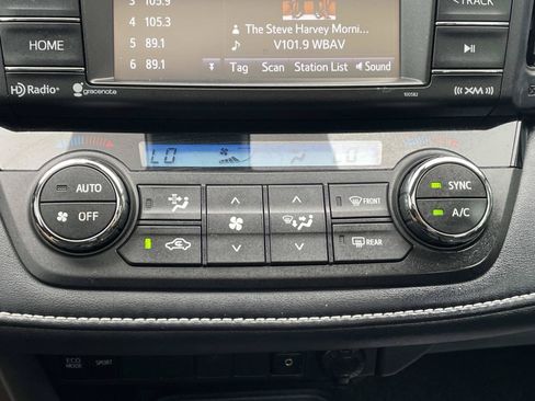 Used 2018 Toyota RAV4 XLE w/ Plus Extra Value Package AWD/4WD image 33