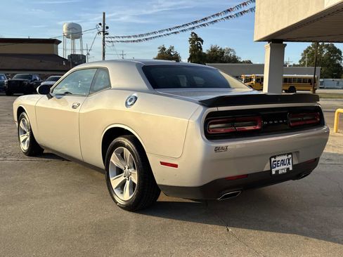 Used 2023 Dodge Challenger SXT image 8