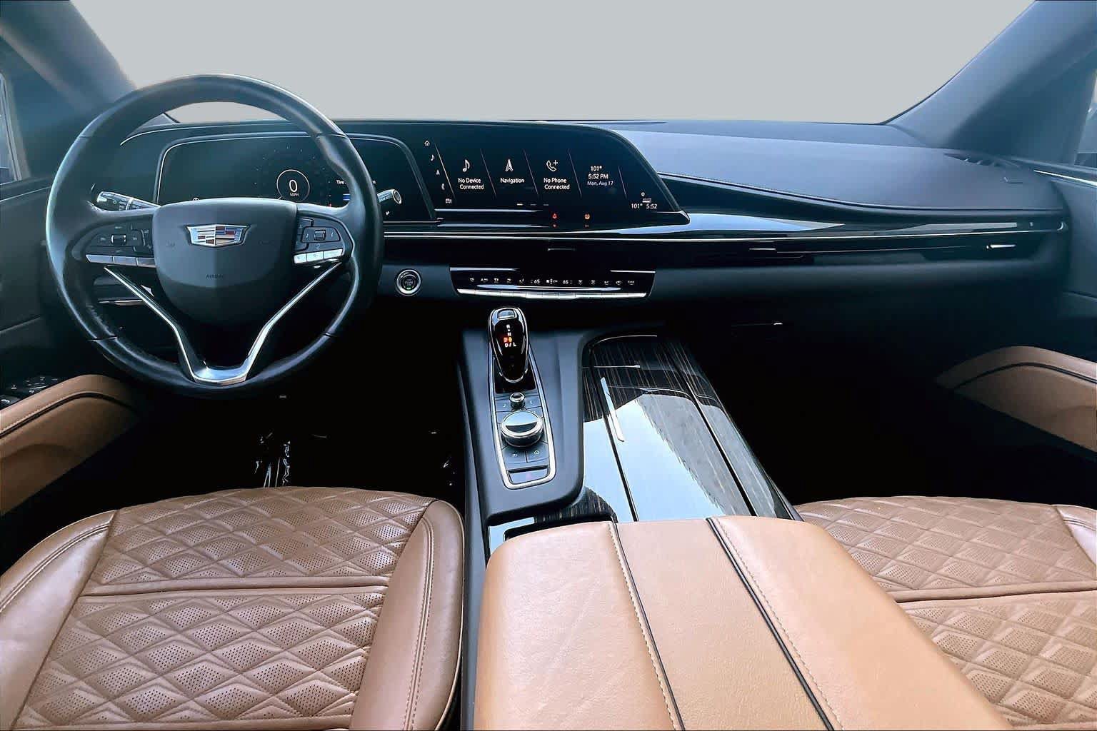 Used 2021 Cadillac Escalade ESV Premium Luxury RWD image 14