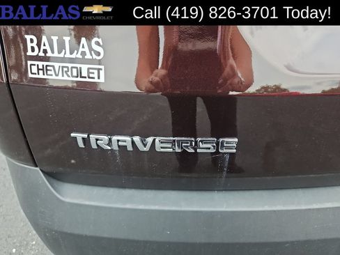 Used 2023 Chevrolet Traverse LT FWD image 30