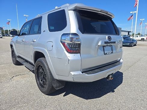 Used 2018 Toyota 4Runner SR5 Premium image 7