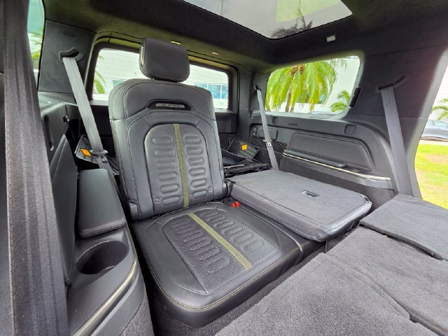 Used 2025 Rivian R1S Adventure Dual AWD/4WD image 24