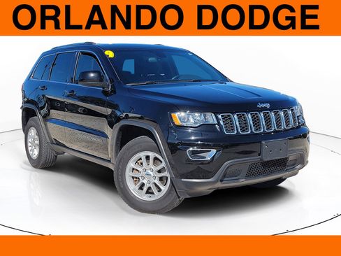 Used 2019 Jeep Grand Cherokee Laredo image 1