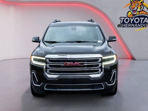 Used 2023 GMC Acadia SLT image 2