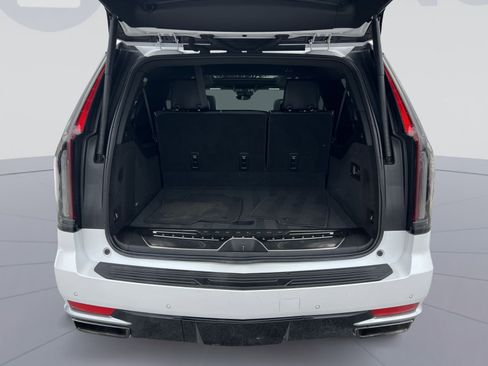 Used 2023 Cadillac Escalade ESV Premium Luxury image 27