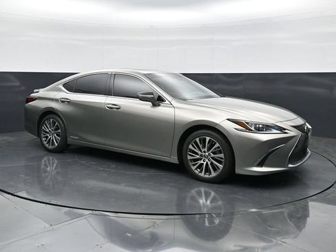 Used 2021 Lexus ES 300h w/ Premium Package FWD image 3