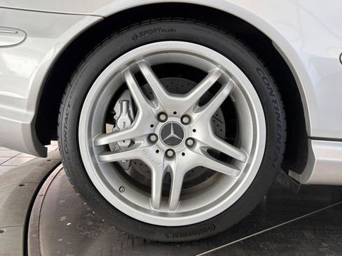 Used 2005 Mercedes-Benz CLK 55 AMG Coupe image 32