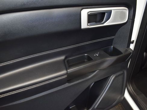 Used 2020 Ford Explorer ST w/ Premium Technology Package image 17