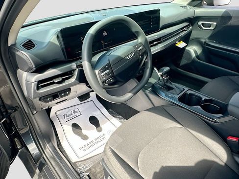 New 2026 Kia K4 FWD image 9