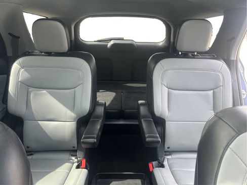 Used 2021 Ford Explorer XLT w/ Equipment Group 202A image 16