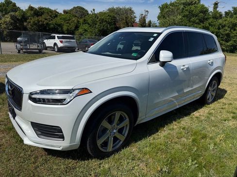 Used 2020 Volvo XC90 T6 Momentum w/ Protection Package Premier AWD/4WD image 2