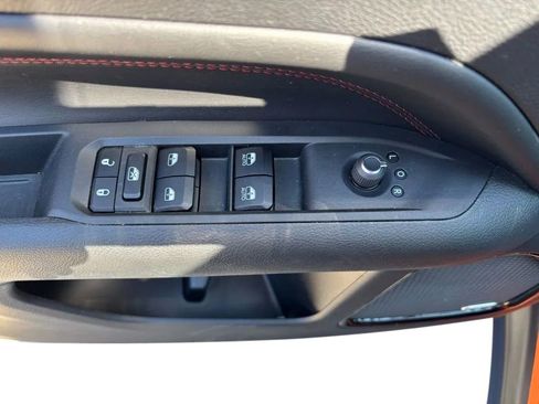 Used 2026 Jeep Compass Trailhawk w/ Sun, Sound & Navigation Group AWD/4WD image 22