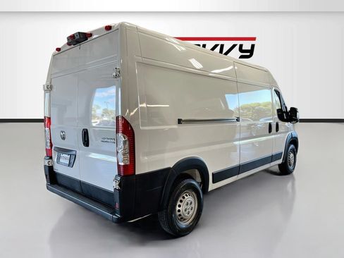 Used 2024 RAM ProMaster 2500 w/ Convenience Group FWD image 7
