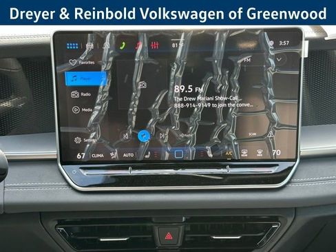 New 2026 Volkswagen Tiguan SE R-Line AWD/4WD image 17