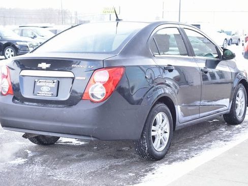 Used 2014 Chevrolet Sonic LT image 6