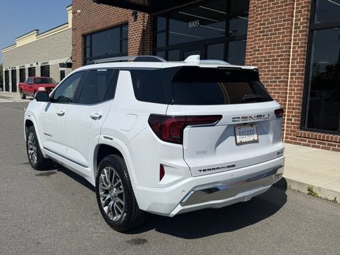 Used 2026 GMC Terrain Denali AWD/4WD image 4