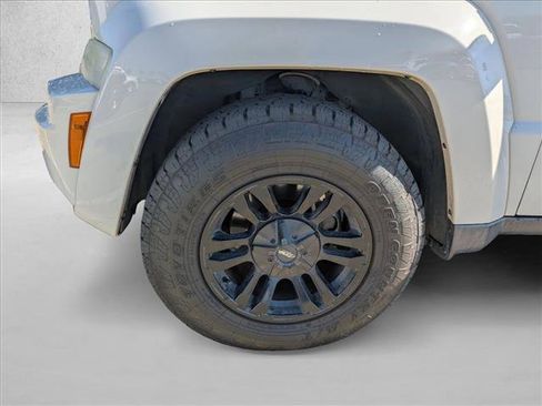 Used 2010 Jeep Liberty Sport w/ Popular Equipment Group image 10