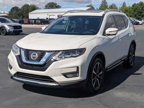 Used 2017 Nissan Rogue SL w/ SL Premium Package AWD/4WD image 10
