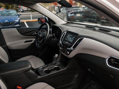 Used 2018 Chevrolet Equinox LT FWD image 27