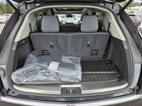 Used 2023 Acura MDX SH-AWD w/ Advance Package image 17