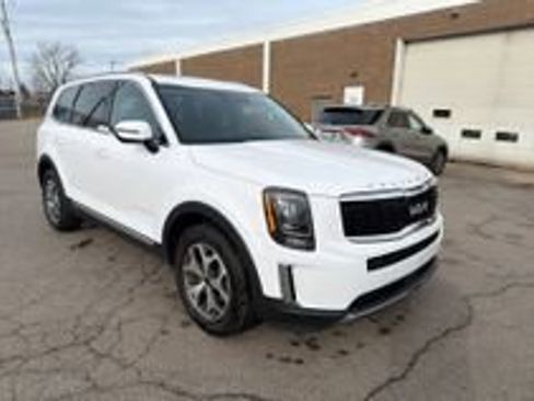 Used 2022 Kia Telluride EX image 2