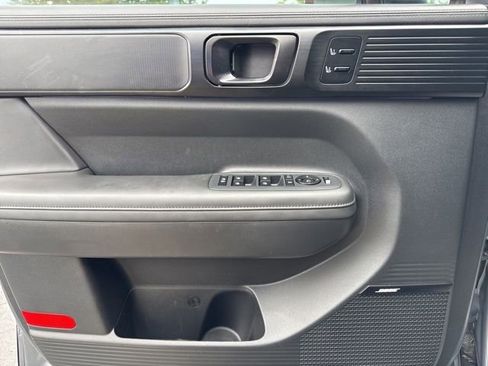 Used 2025 Hyundai Santa Fe Calligraphy FWD image 25