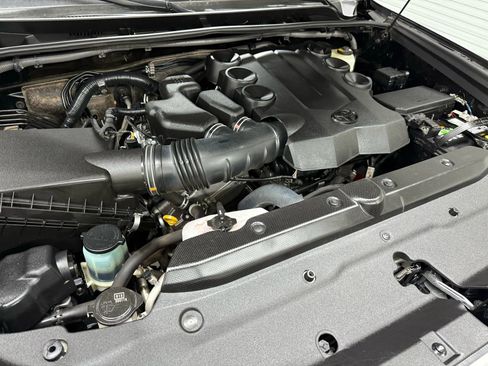 Used 2021 Toyota 4Runner SR5 image 43