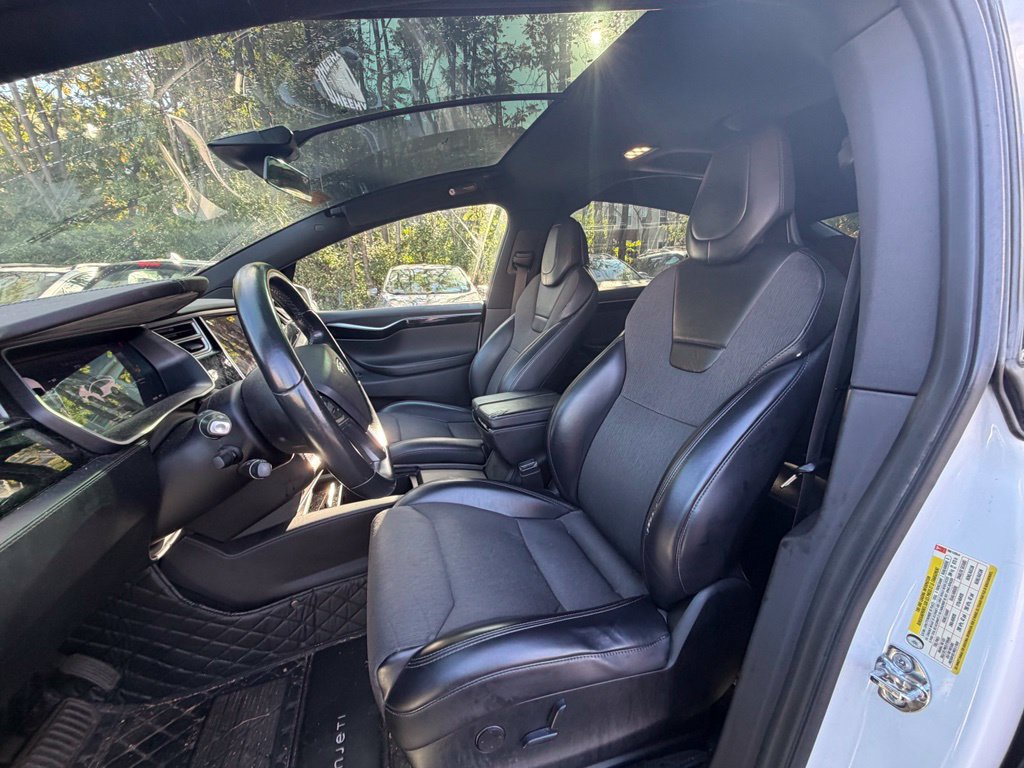 Used 2017 Tesla Model X 75D AWD/4WD image 5