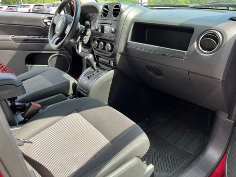 Used 2012 Jeep Compass Sport image 8