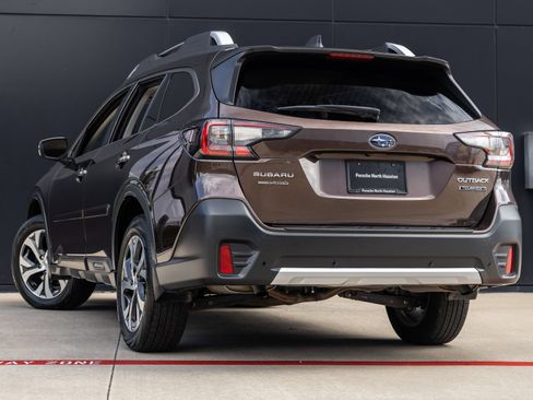 Used 2021 Subaru Outback Touring XT AWD/4WD image 6