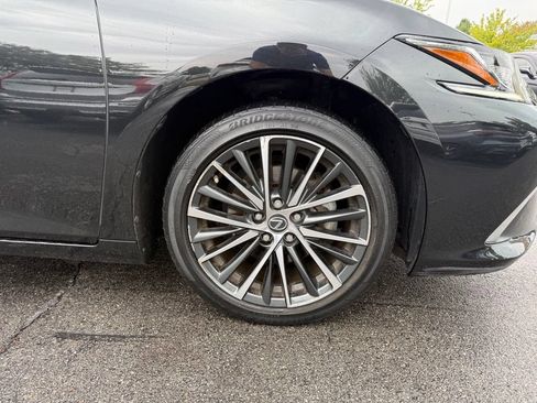 Certified 2023 Lexus ES 300h w/ Premium Package FWD image 28