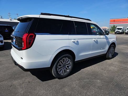 New 2027 Ford Expedition Platinum w/ Driver's Package RWD image 13