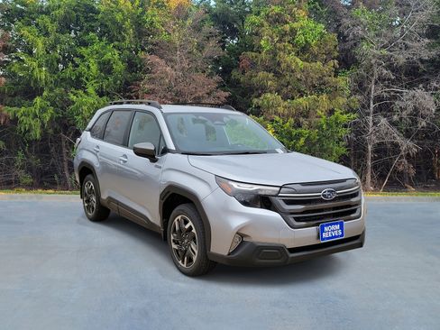 New 2025 Subaru Forester Premium image 15