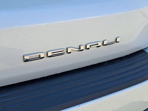 Used 2024 GMC Yukon Denali Ultimate AWD/4WD image 30