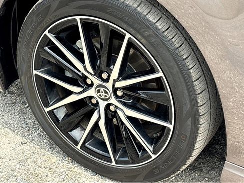 Used 2024 Toyota Camry SE FWD image 14