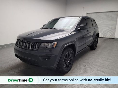 Used 2018 Jeep Grand Cherokee Altitude image 1