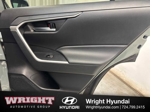 Used 2021 Toyota RAV4 XLE w/ Convenience Package AWD/4WD image 15