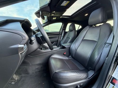 Used 2024 MAZDA MAZDA3 Hatchback w/Premium Plus Pkg image 21