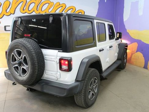 Used 2022 Jeep Wrangler Unlimited Sport w/ Dual Top Group AWD/4WD image 8