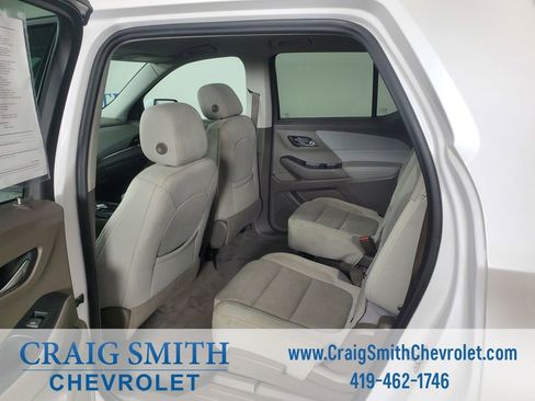 Used 2021 Chevrolet Traverse LT FWD image 12