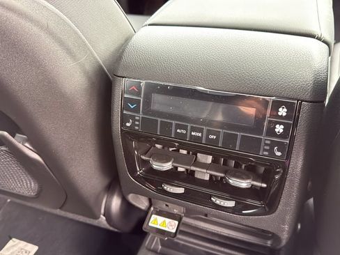 New 2026 Jeep Grand Cherokee L Limited w/ Luxury Tech Group II AWD/4WD image 19