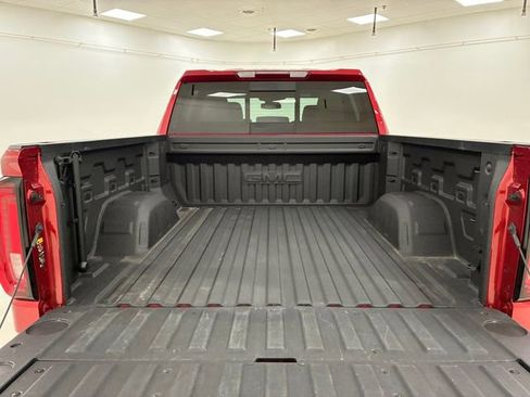 Used 2023 GMC Sierra 1500 SLT w/ SLT Premium Plus Package AWD/4WD image 17